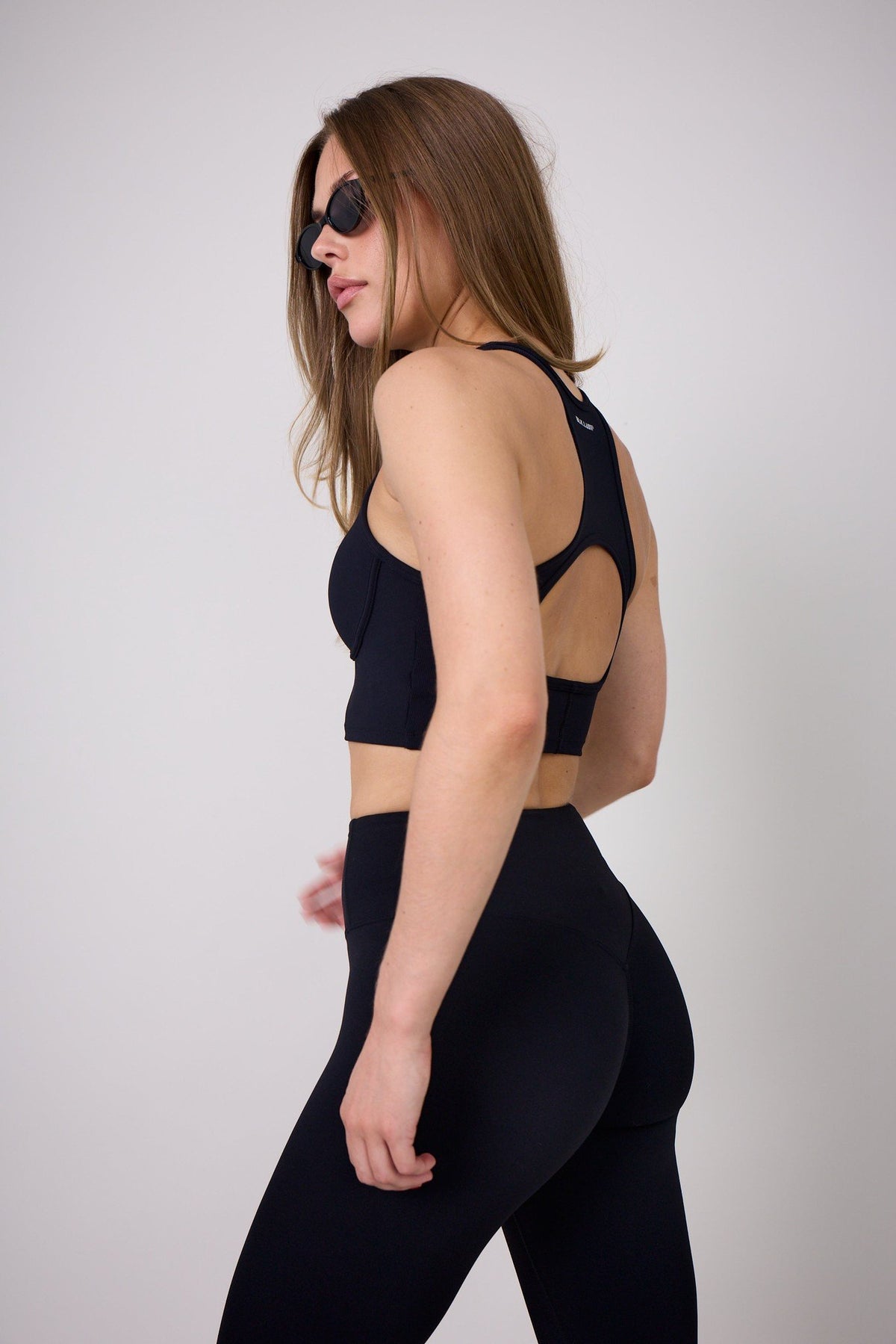 11ELEGANCE SPORTS TOP