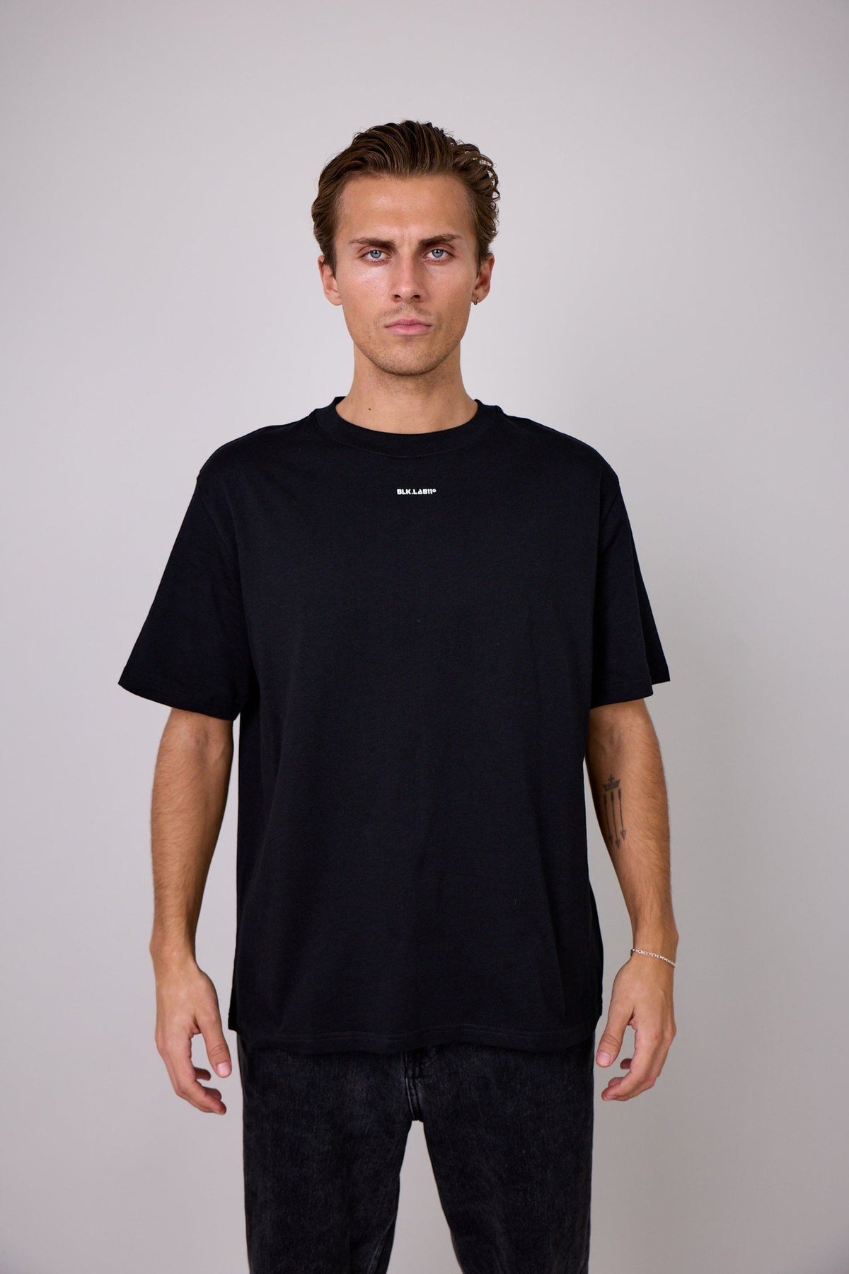 11REFLECT BOX TEE #1