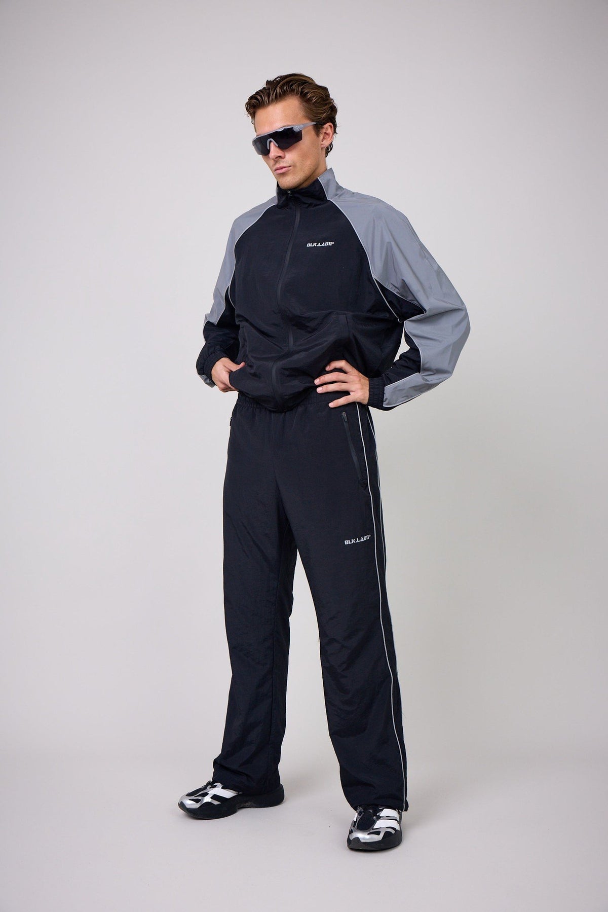 11VISIBLE TRACK PANTS